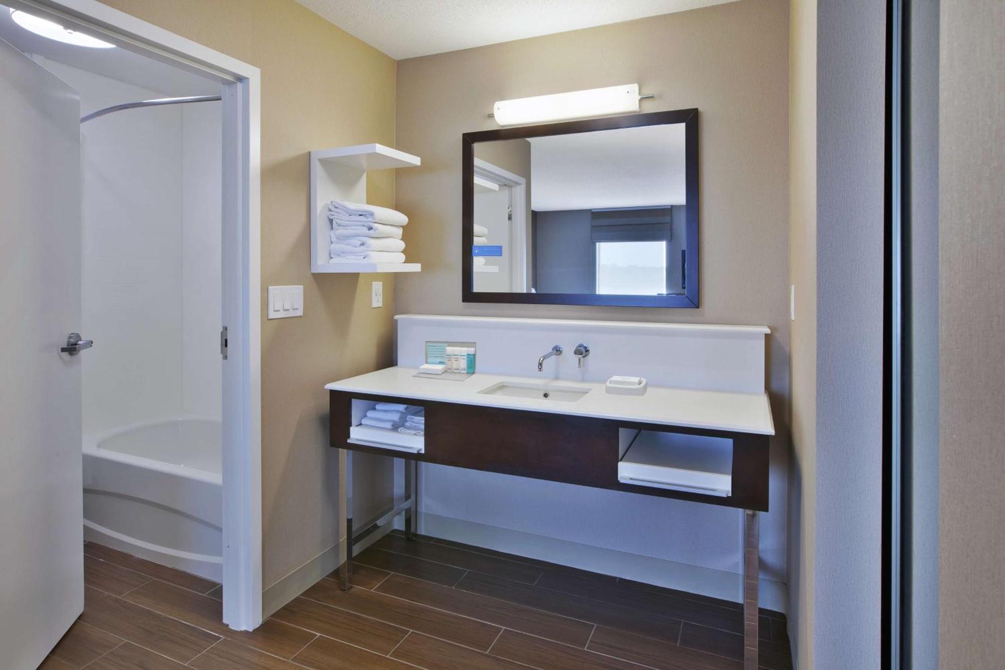 Hampton Inn Commerce/Новай Екстер'єр фото